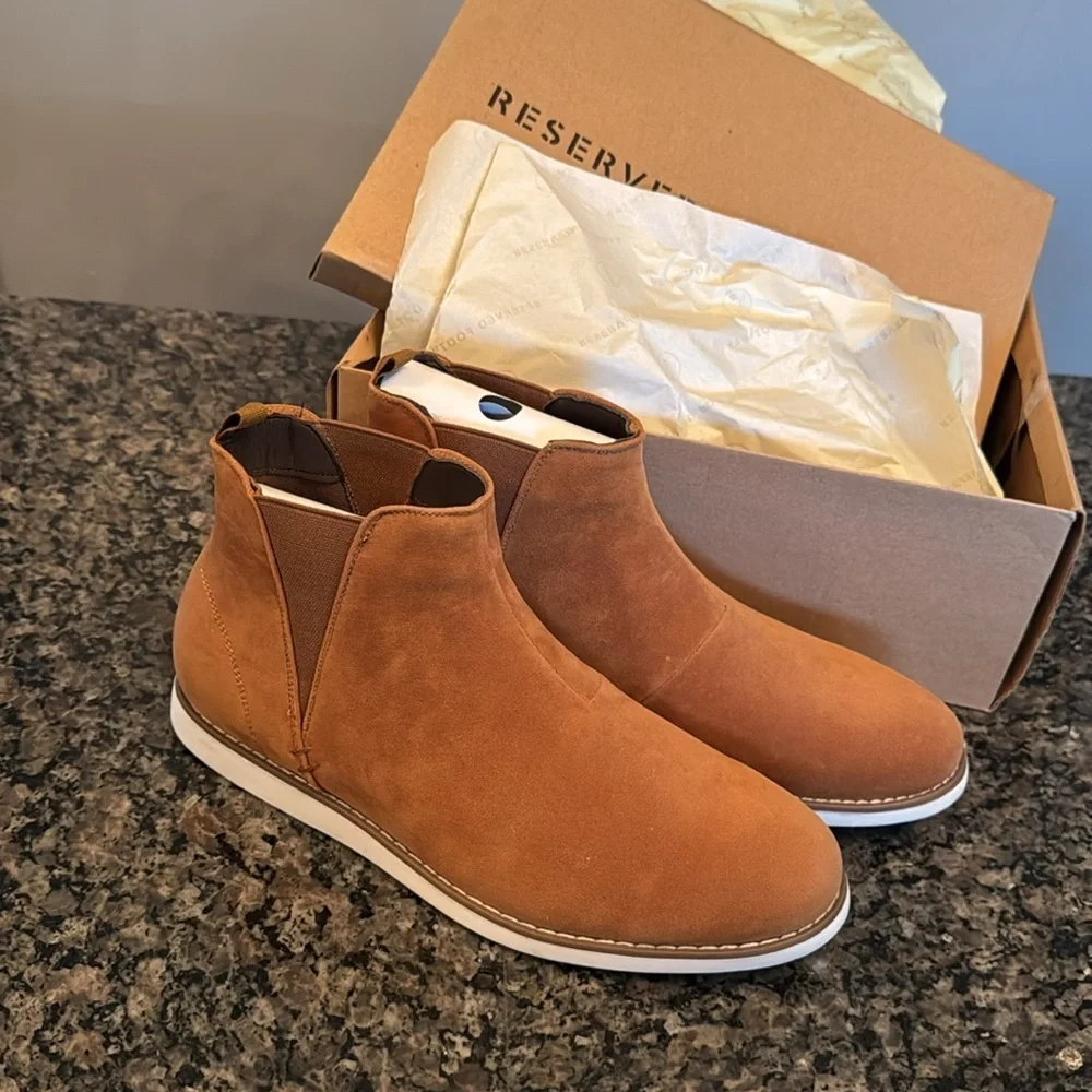 Reserved Footwear tan chukka boots NIB 10